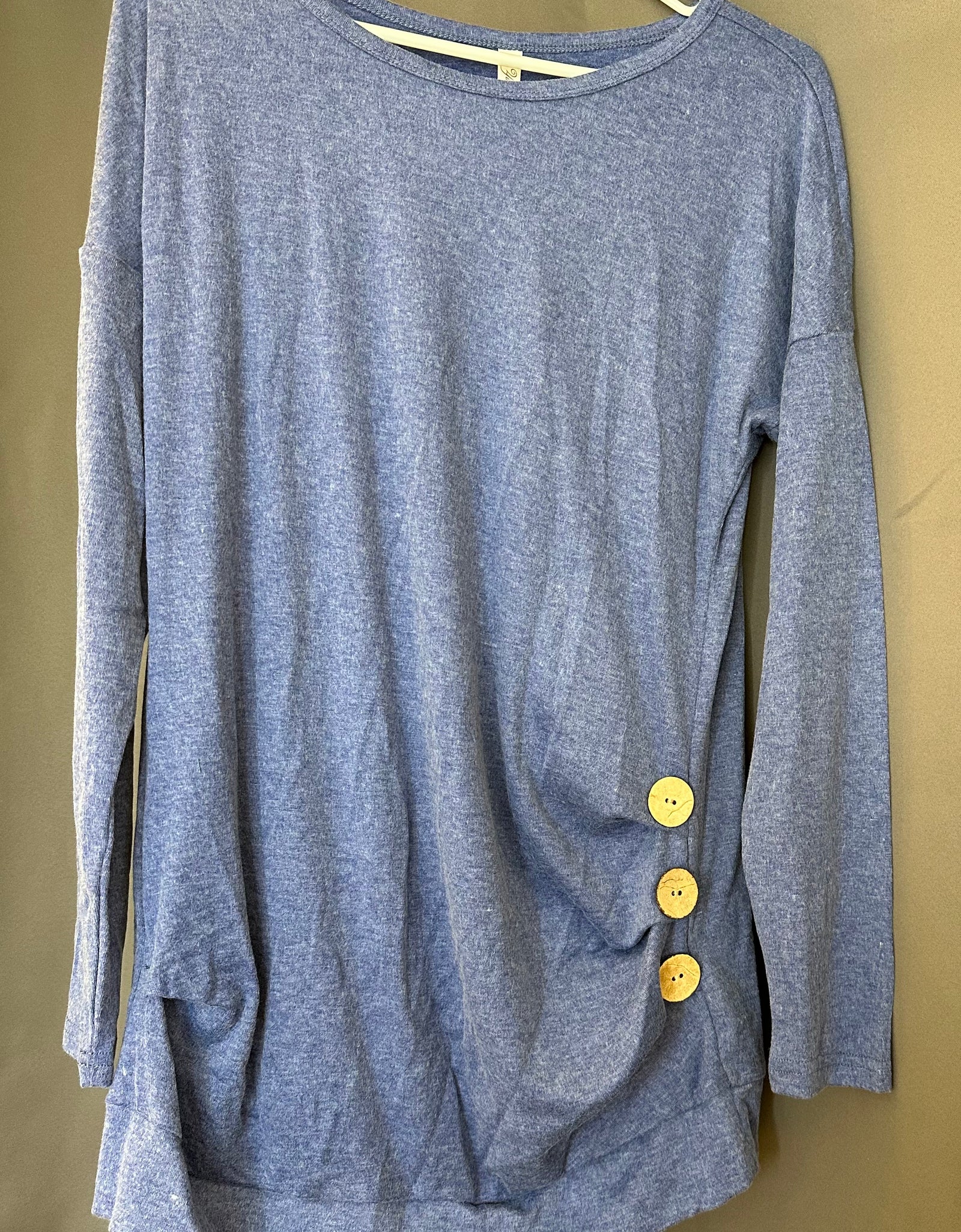 Women's long-sleeve size M *Preowned*