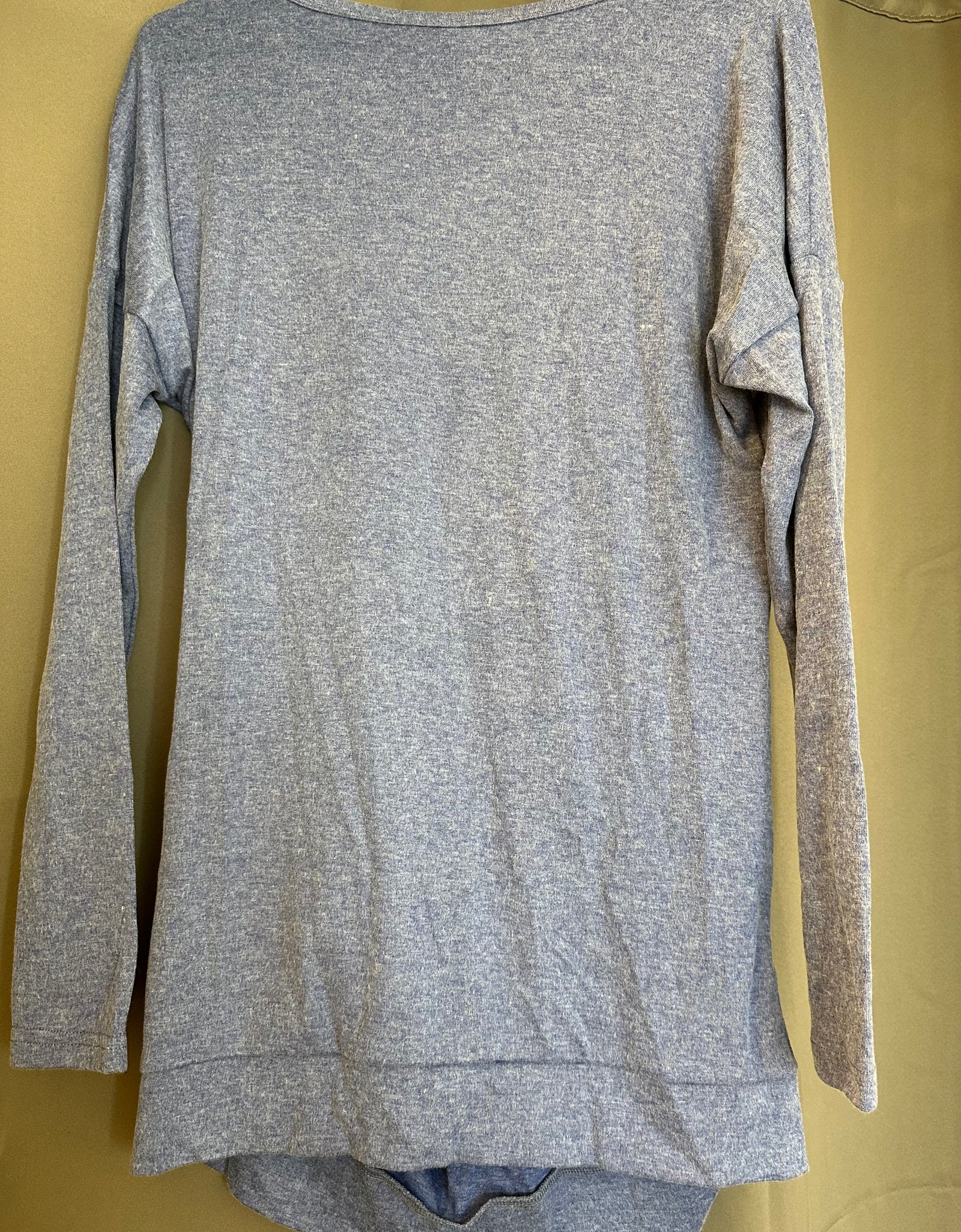 Women's long-sleeve size M *Preowned*
